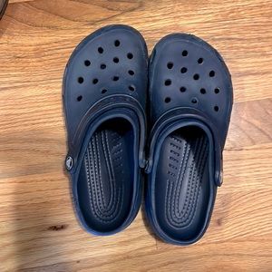 Navy blue crocs, W8-9